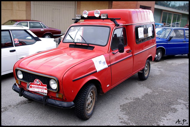1987 Renault 4 F6 With an odd offroader look