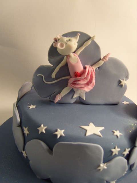 Angelina Ballerina cake