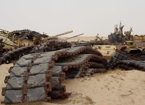 Tank graveyard (Kuwait) 03