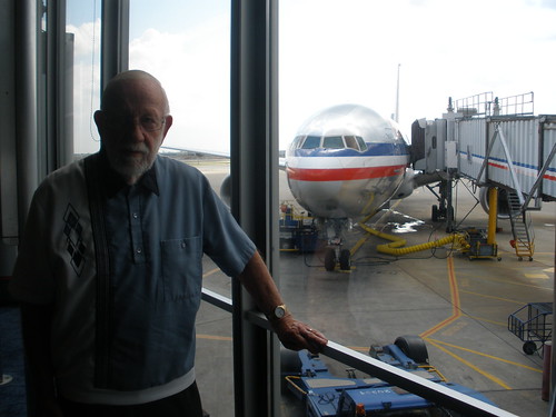 Dad Amazed at the Size of Airplanes