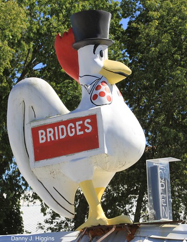 BRIDGES Chicken Sign....IMG1521 by Dan around town