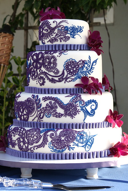 Purple and Blue Henna Wedding Cake This Henna inspired wedding cake was 