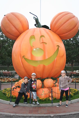 Giant Mickey Pumpkin