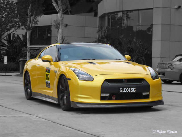 Pearl Yellow GTR in Motion