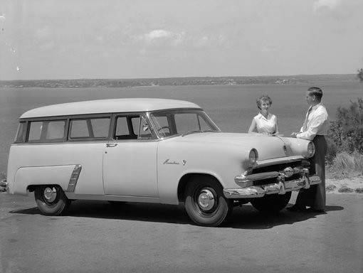 1954 Ford Customline Wagon Press Photo