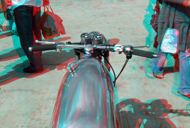 Customs cars and bikes ruxley Manor in anaglyph 3D stereo red blue cyan 