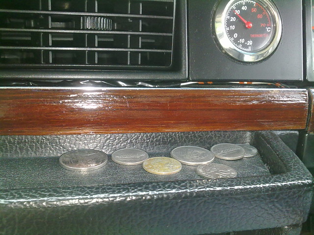 Volvo 240 Interior custom real wood trim that clock looking gizmo is 
