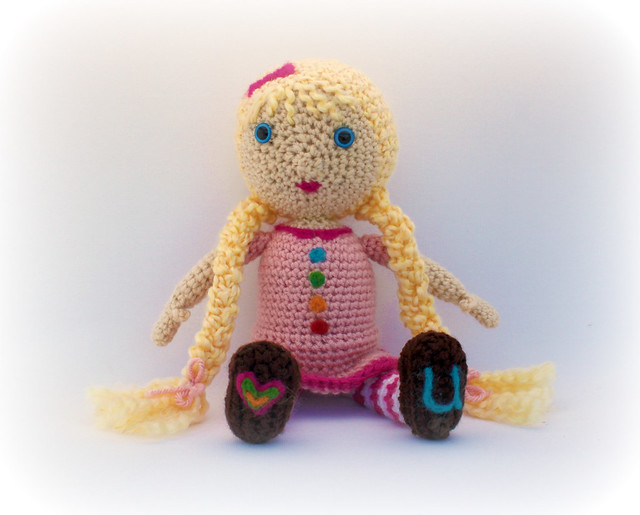 Craft Attic Resources: Crochet and Knit Doll Free Patterns