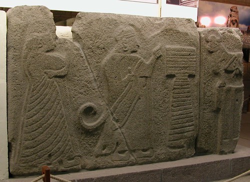 DSCN7726 Alacahöyük (gauche du sphinx)