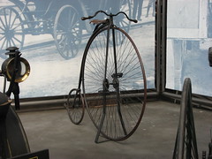 Motor, koets, fiets, bicycle, and other ways of transport.