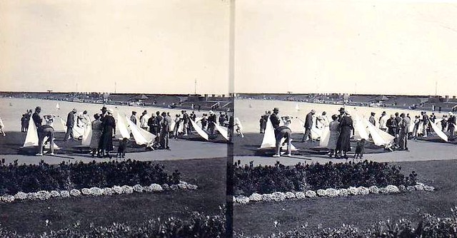 VINTAGE PHOTOGRAPHIC STEREOVIEW ON RUBY LANE