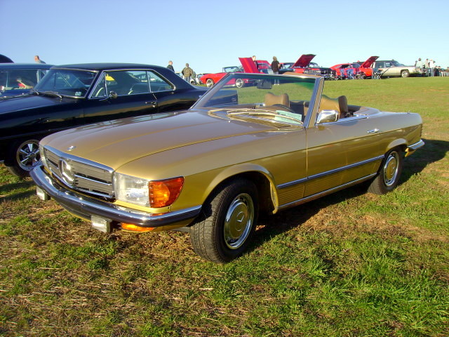1975 MercedesBenz 450 SL Note the skinny little bumpersthis is a 