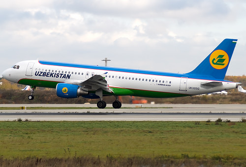 UK-32012  Uzbekistan Airways Airbus A320-214