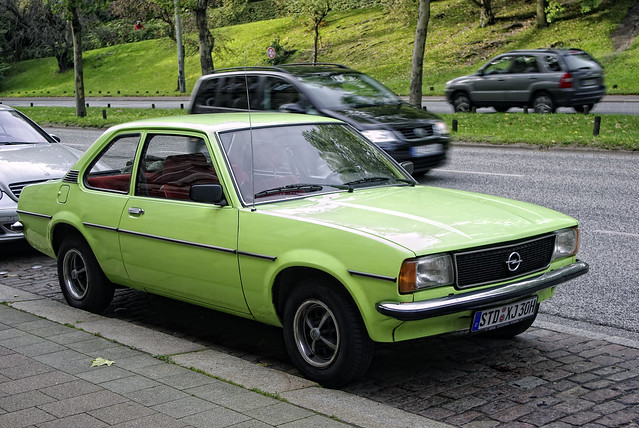 Opel Ascona B 12