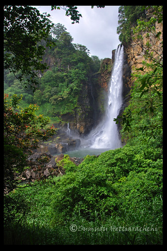Lakshapana Falls by sumsbond007