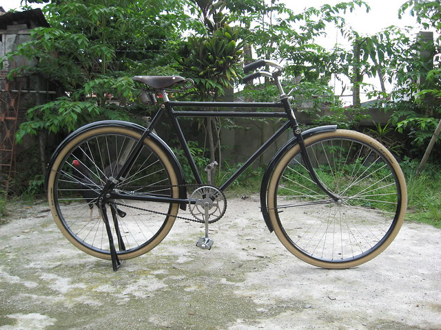 Vintage Phillips Bicycle 28