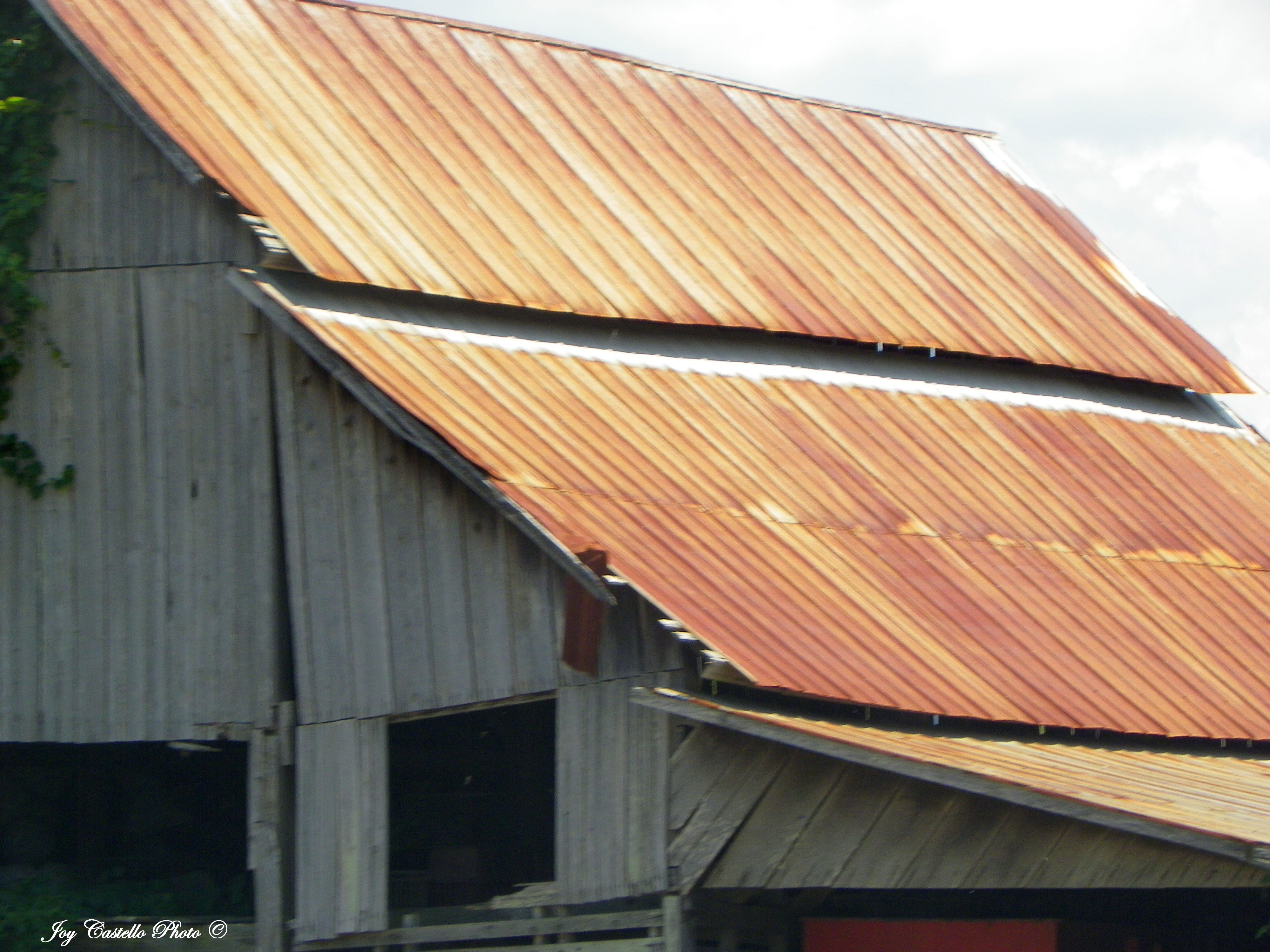 Rusty Tin Barn Roof by Traveled Roads, via Flickr Barn roof, Old