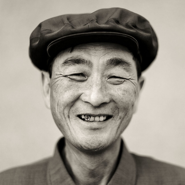 The smiling chief of the village  - Chilbo sea - North Korea