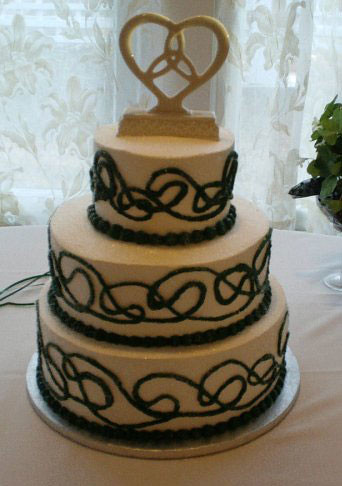 The bride asked for Celtic knot designs on her cake