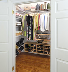 Rubbermaid HomeFree series closet system