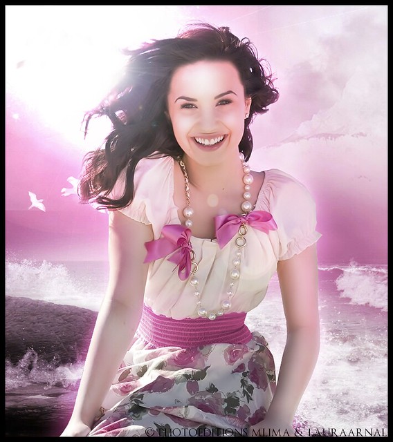 Demi Lovato your smile across the ocean Feat Lauraarnal 