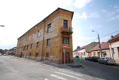 On the Corner - Oradea Iron House