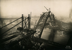 Building the Tyne Bridge