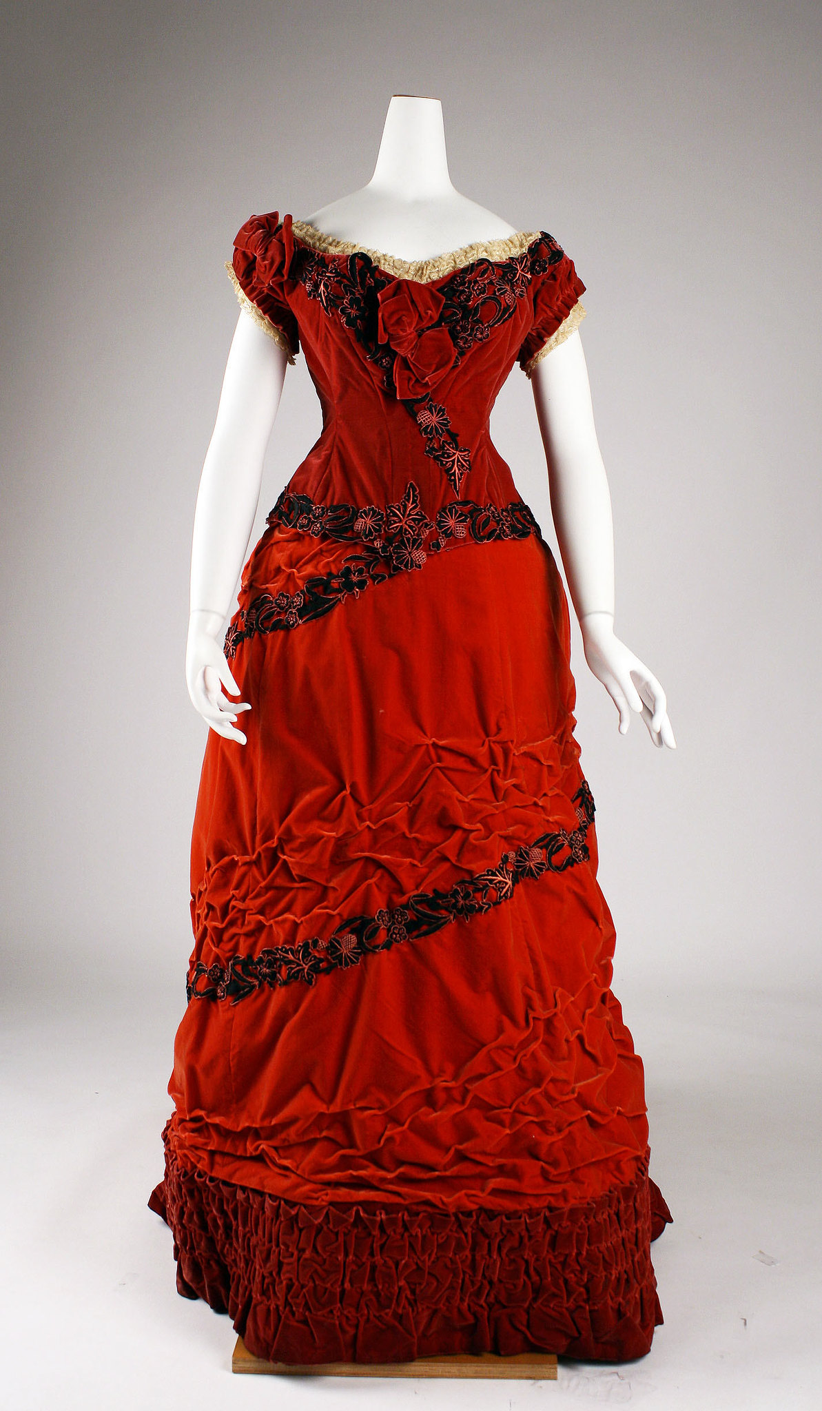 1875 Ball gown. British. Silk, cotton. metmuseum