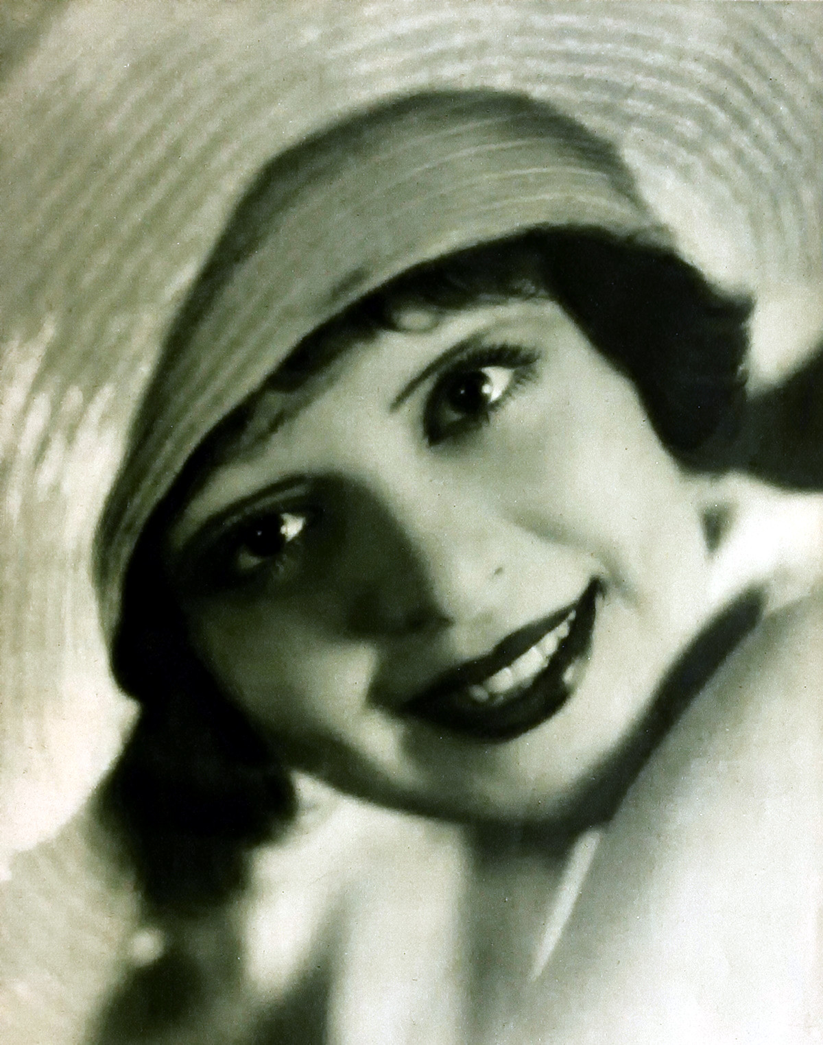 Clara Bow, 1928
