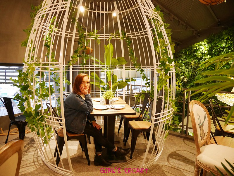 J.C co 藝術廚房｜森林系夢幻餐廳 鳥籠用餐環境