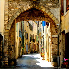 - Les Plus Beaux Villages de France -