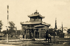 Vua Bảo Đại tuần du miền Trung năm 1932-1933
