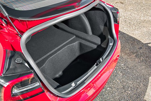 Tesla-Model-3-trunk