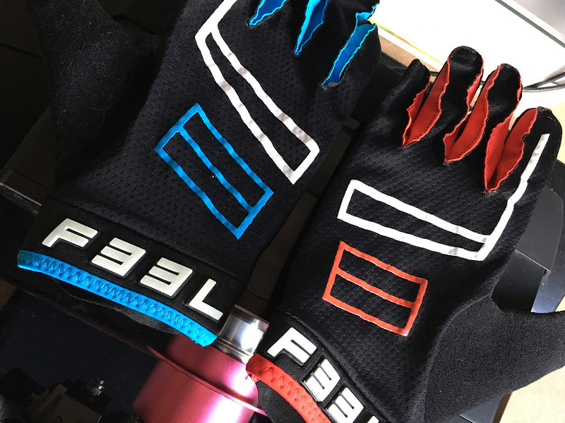 F33L SR1 Sim Racing Gloves