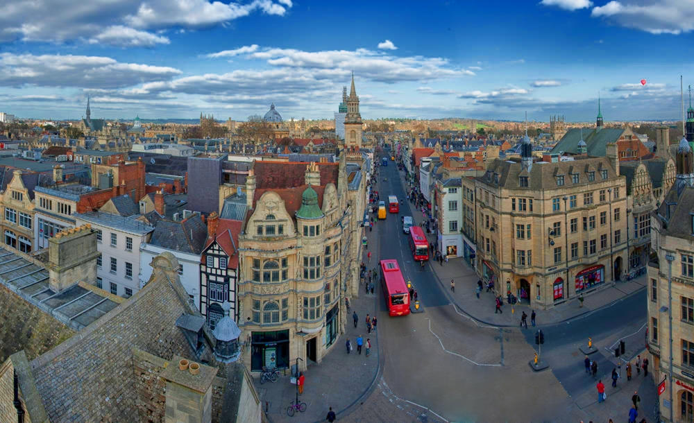 Oxford from Carfax Tower. Credit chensiyuan