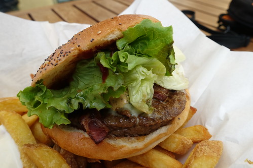 MONTREUX JAZZ & BLUES Burger @ Holy Cow! @ Lausanne