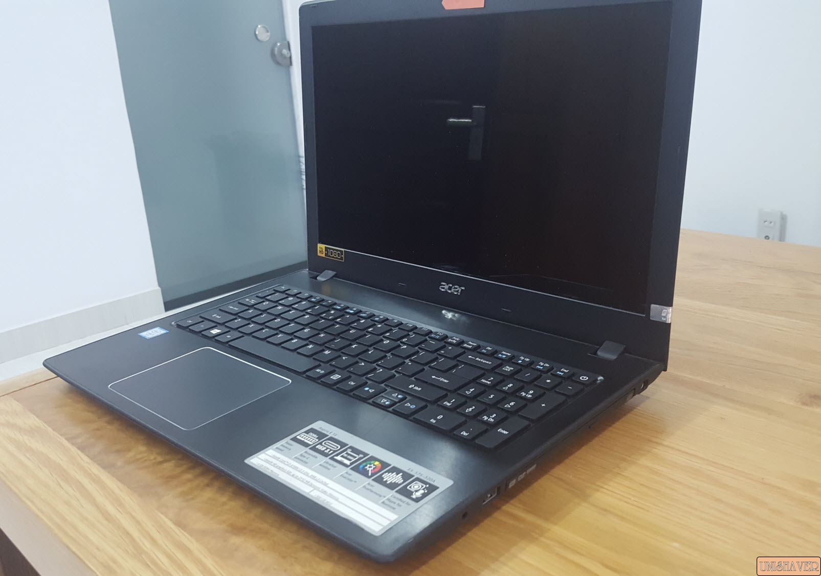 Laptop ACER E5-575-320A