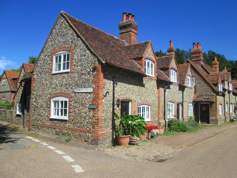 Houses at Hambleden village. Credit Peter