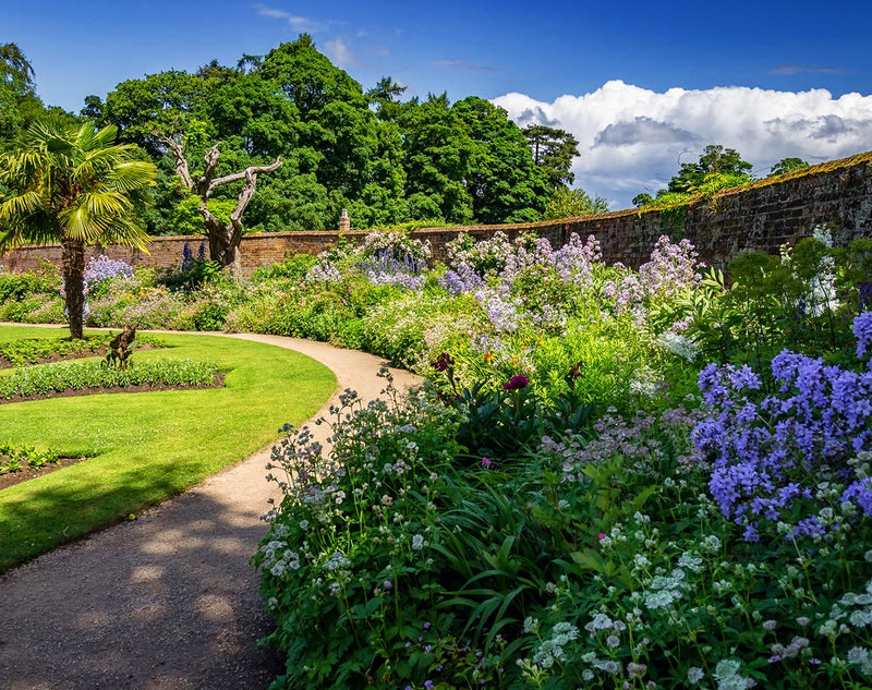 Calke Abbey Gardens, Derbyshire. Credit Bob Radlinski, flickr