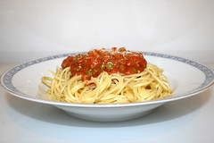 Spaghetti with minced meatpeas tomato sauce / Spaghetti mit Hackfleisch-Erbsen-Tomatensauce