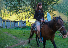 Gościnność mieszkańców Tsana - Monika ćwiczy jazdę konną.