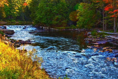 Saranac Lake - New York - Saranac River - Adirondack State National Park