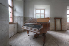 Zámek Klavírů./Castle of piano