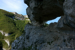 Balza Forata e grotta del Nerone (Monte Nerone - Appennino pesarese)