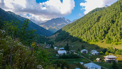 Nasza baza w małej wiosce Tsana w Kaukazize.