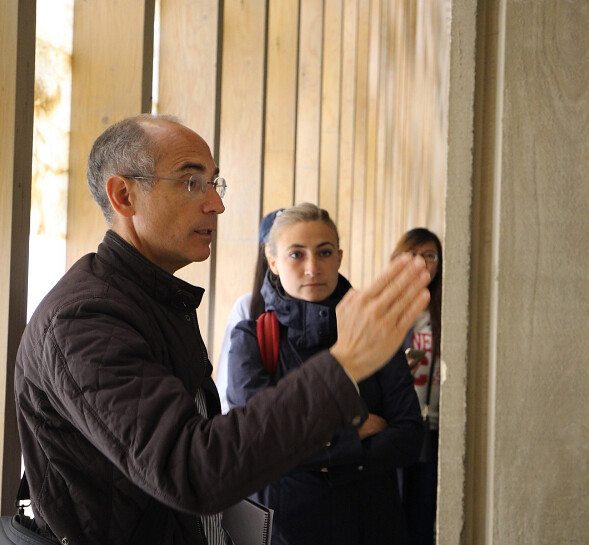 Visiting Associate Professor Fernando Tabuenca describes the concrete pour and cast of his building, San Jorge Mi Casita. photo / Stephanie Cheung (B.Arch. '18)