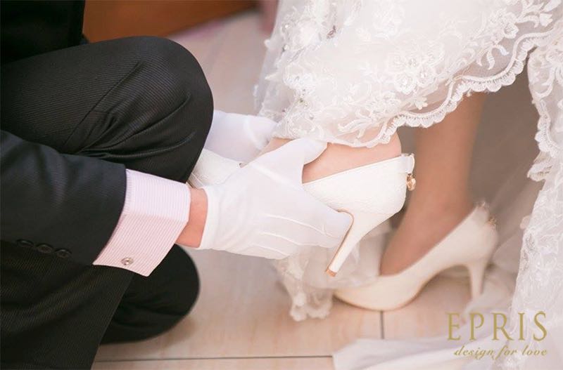 量腳尺寸,絲婚,,選禮時刻,美周報,昆娜婚紗,劉詩詩的水晶婚鞋,昆娜,艾佩絲EPRIS婚鞋
