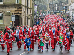 Uppermill Santa Dash and Christmas light Switch on - 2017