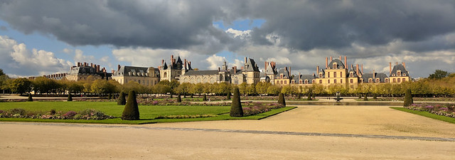 Château de Fontainebleau panorama