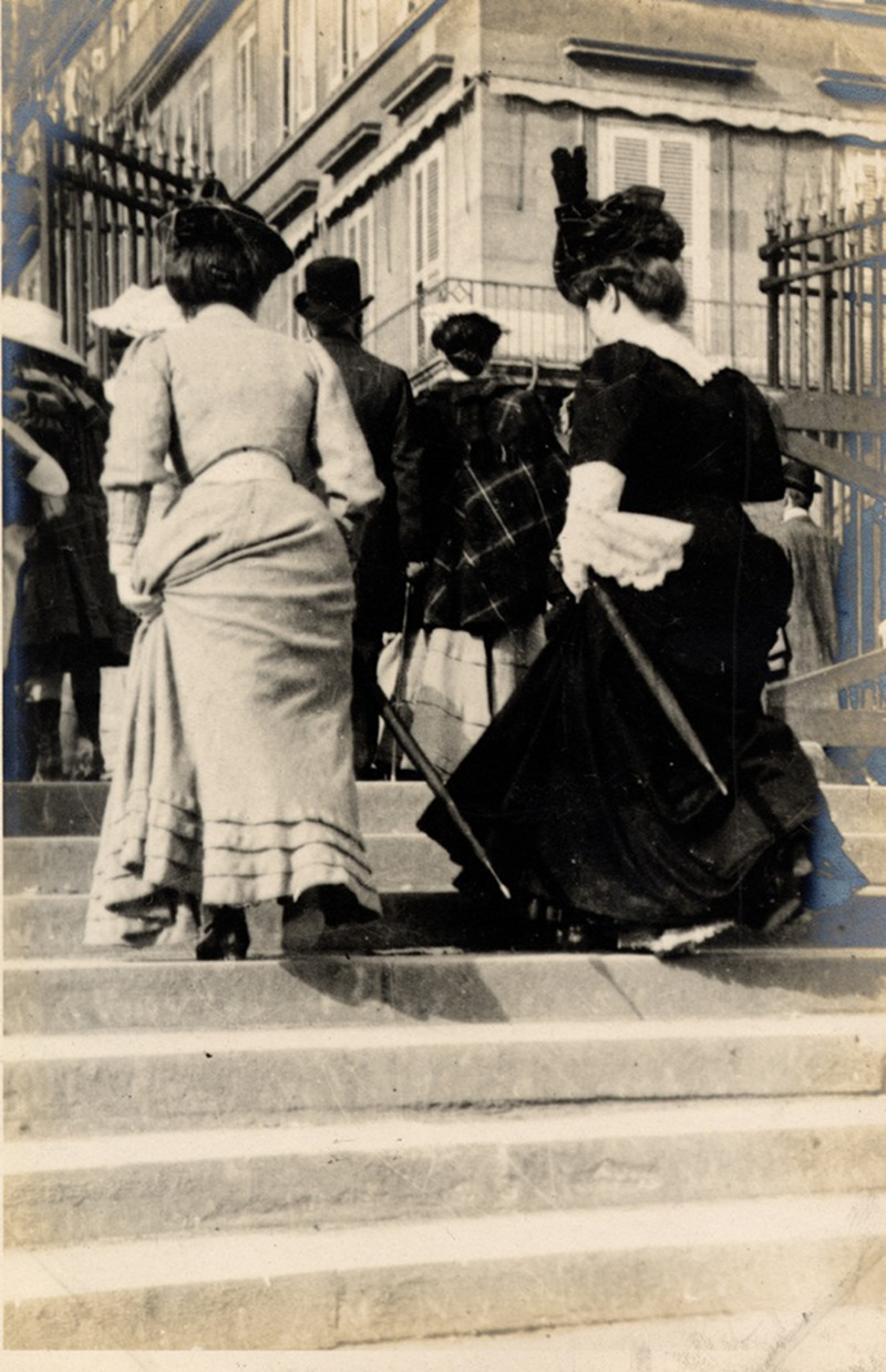 Two ladies climb the steps to Rue de Rivoli, Paris, 1906